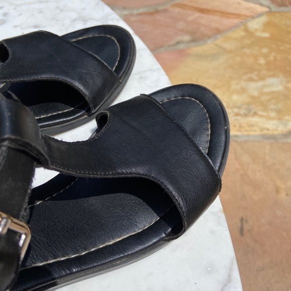 Black blocky heel leather strap sandals - Picture 8 of 9